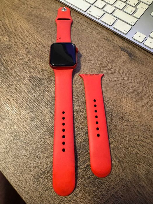 Apple Watch Series 6, 44mm Rosu + incarcator