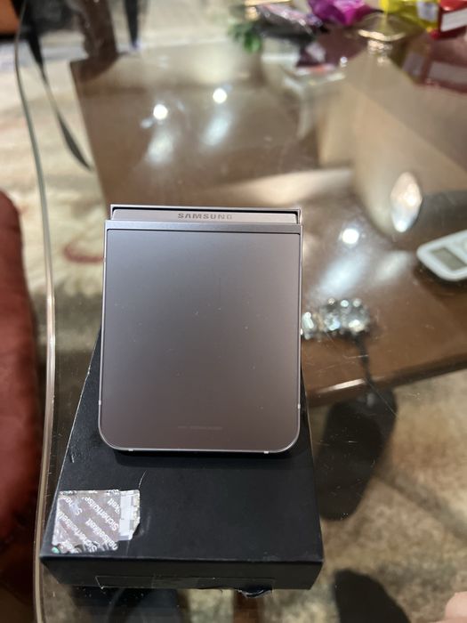 Samsung Galaxi Z Flip6