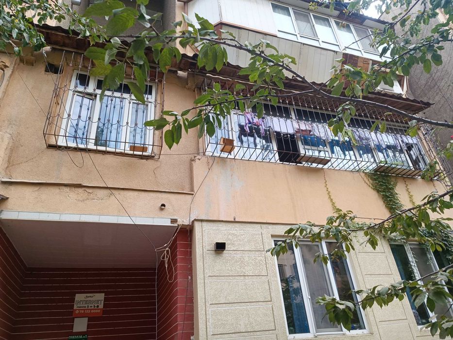 Продаётся 2 ком квартира ТТЗ 1 на против базара