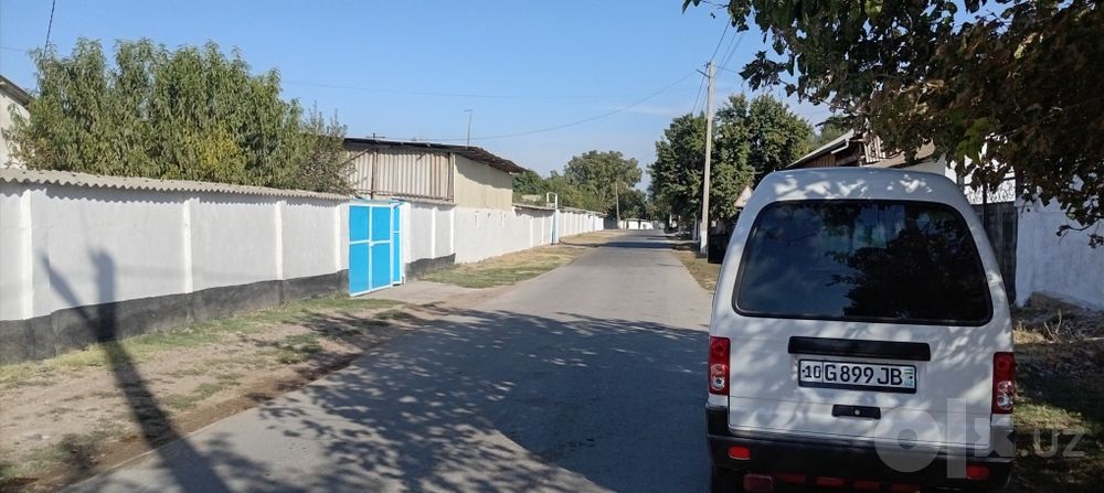 Срочна курик йер сотилади