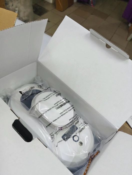 Продам робот пылесос для окон