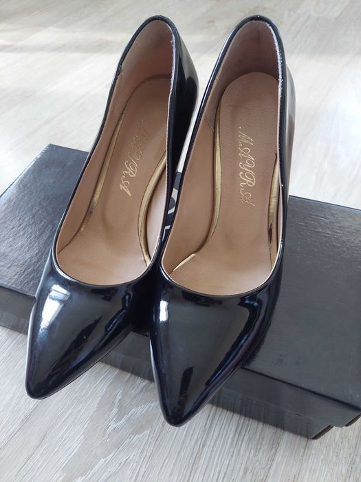 Черни обувки на ток Mayra