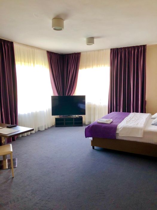 Proprietar, închiriez garsoniera situata la vila.