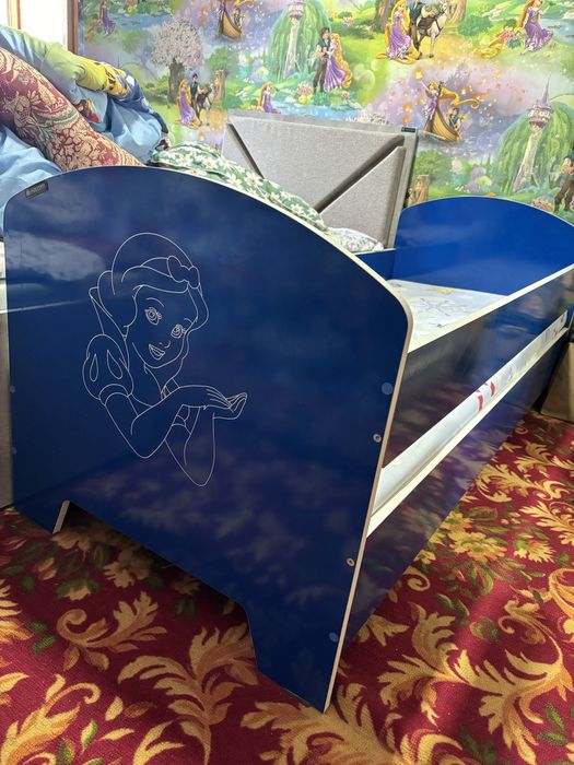 Детский кровать состаенйеси жаксы таза 1 жыл болды алынганына