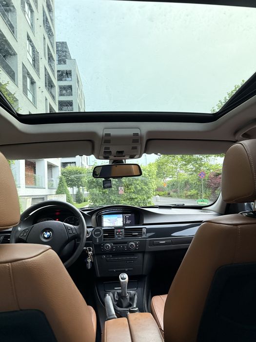 BMW 318d Touring LCI | Panoramică | Piele Camel | Navi Professional | Seria 3