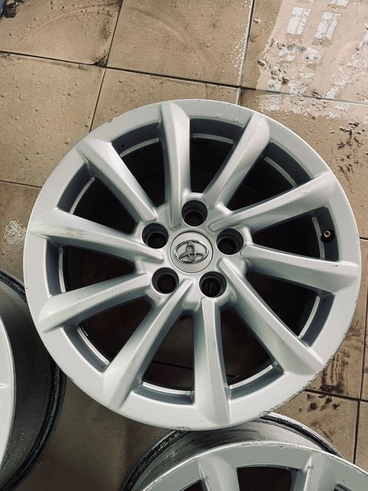 Оригинальные диски от камри 75