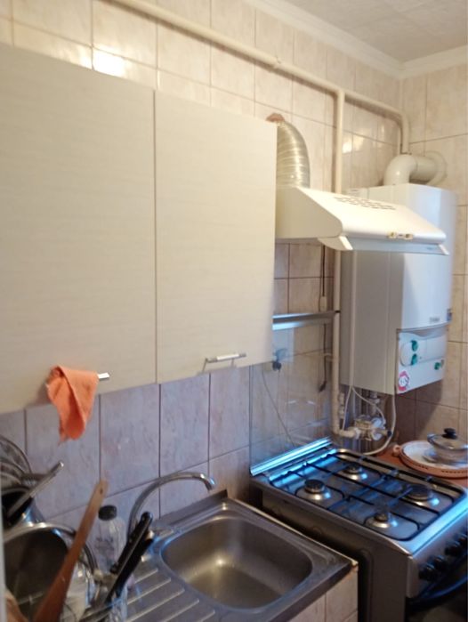 Inchiriez apartament cu 3 camere