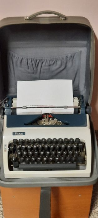 Mașină de scris Erika impecabilă