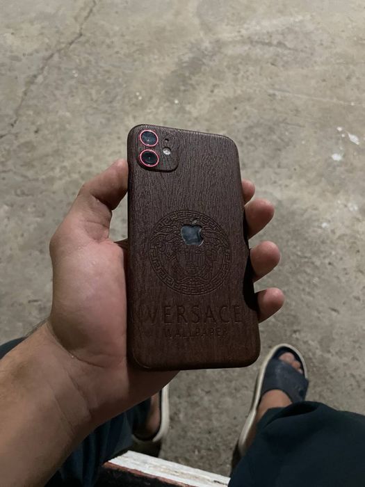 iPhone 11.      128 Gb