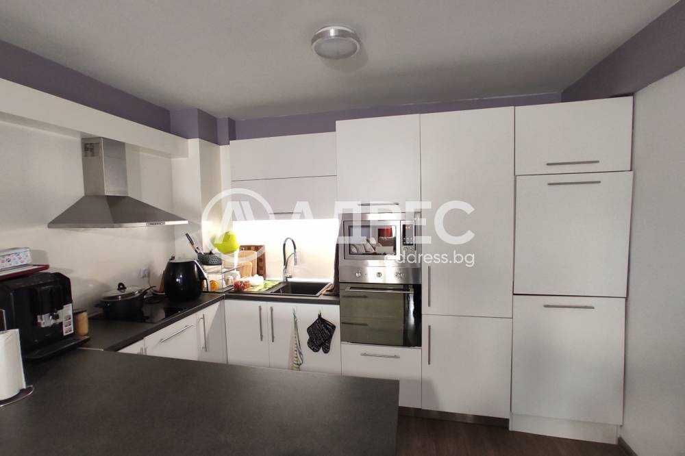 Дава се под наем Двустаен апартамент в Разград, Център - 65 кв.м за 109721.91 € - Снимка #1