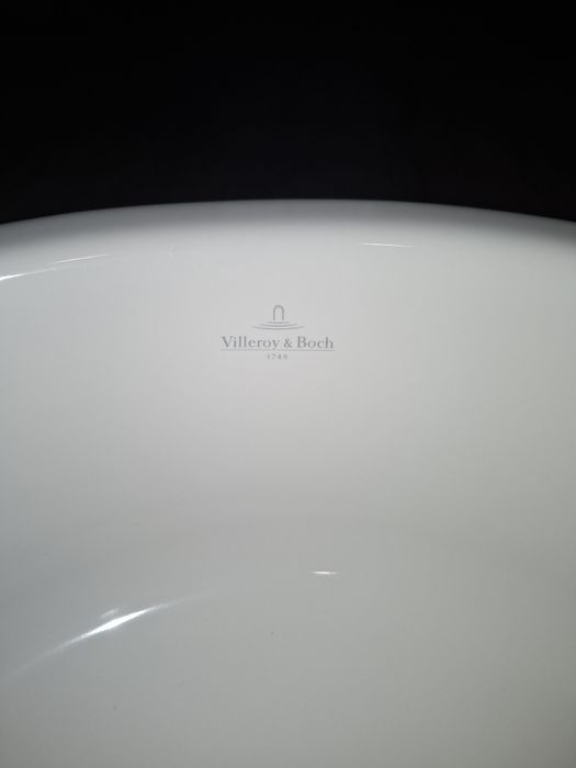 Продам раковину чашу.