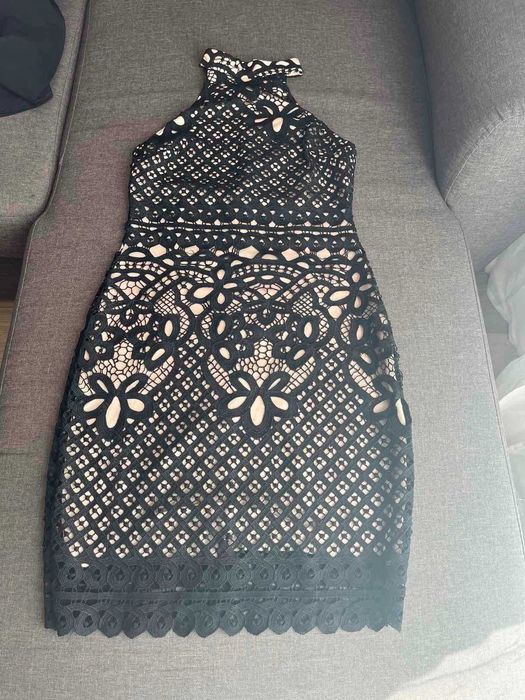 Черна рокля с дантела, размер М