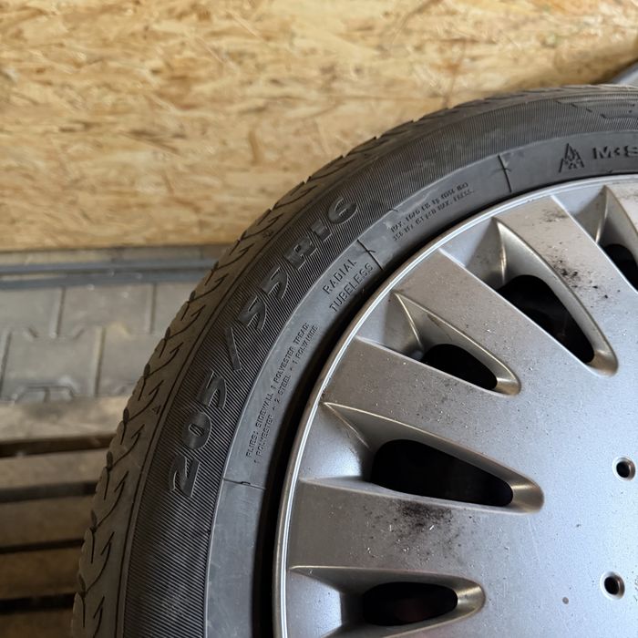 Jante tabla cu cauciucuri iarna 205/55/16 VW 5x112