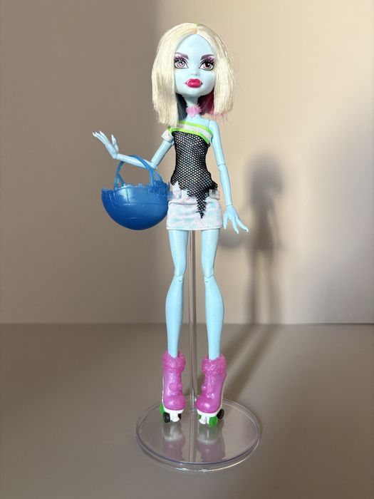 Кукла Эбби Ролики (Roller Maze Monster High)