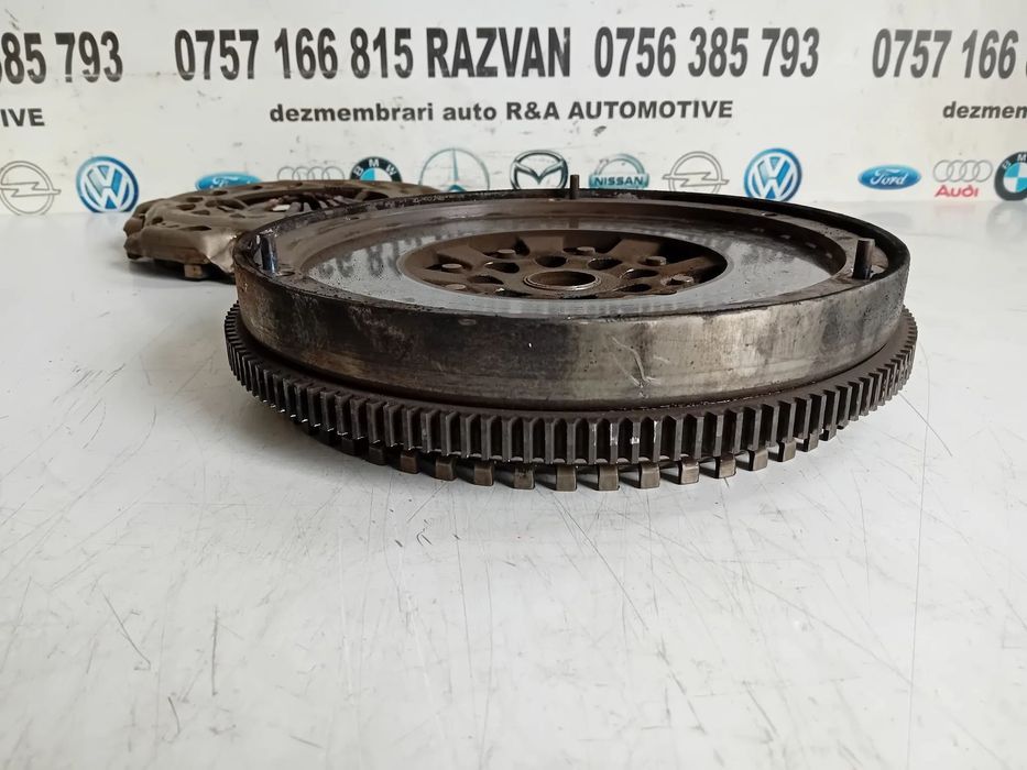 Kit Ambreiaj Volanta Masa Dubla Mercedes C Class W204 2.2 Cdi Euro 4 Motor 646811 Cutie Manuala 6+1