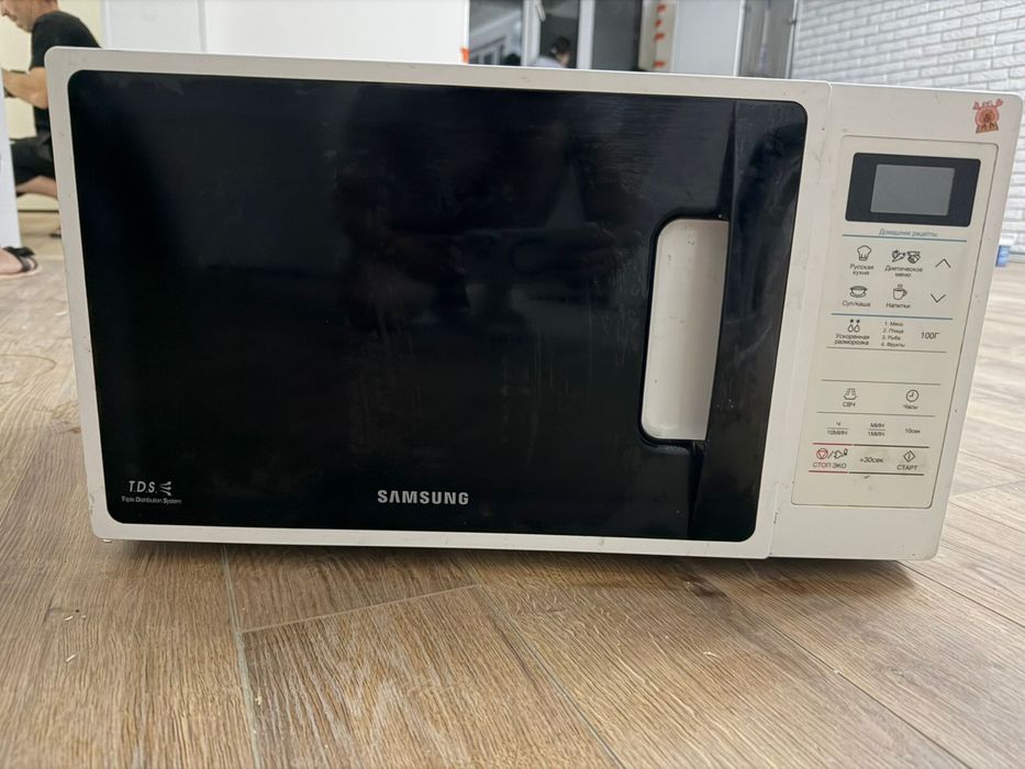 Продам микроволновку Samsung