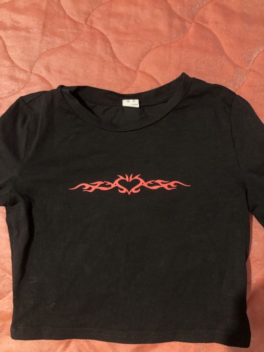 Черна къса блуза със сърце Shein (Y2k)