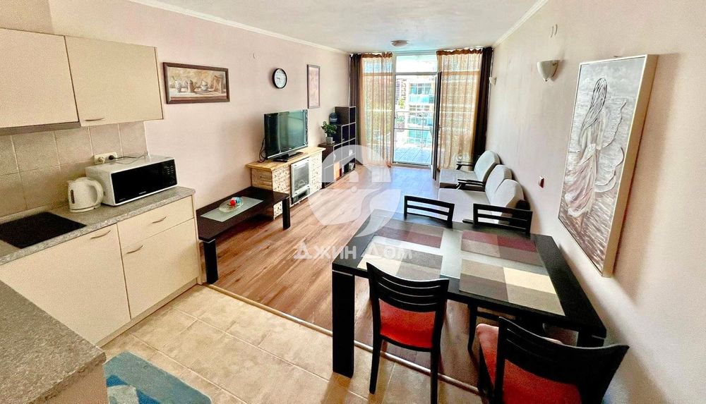 Продава се Двустаен апартамент в к.к. Слънчев бряг - 74 кв.м за 960 €/кв.м - Снимка #2