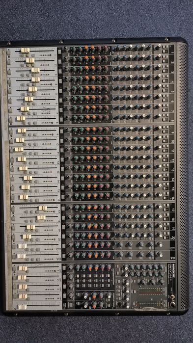 Микшерный пульт 24 канала