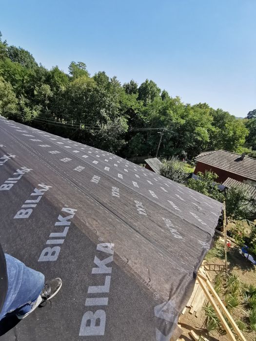Tigla metalica jgheaburi burlane reparatii acoperis garduri terase foișoare dulgherie mansarda