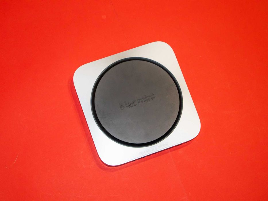 Mac Mini A1347 комплект с Magic Mouse и клавиатура, 2GHz i5, 240GB SSD