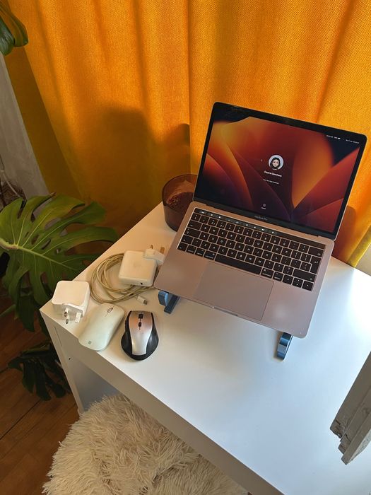 MacBook Pro 13” 2017 – 16GB RAM / 512GB SSD / i5.