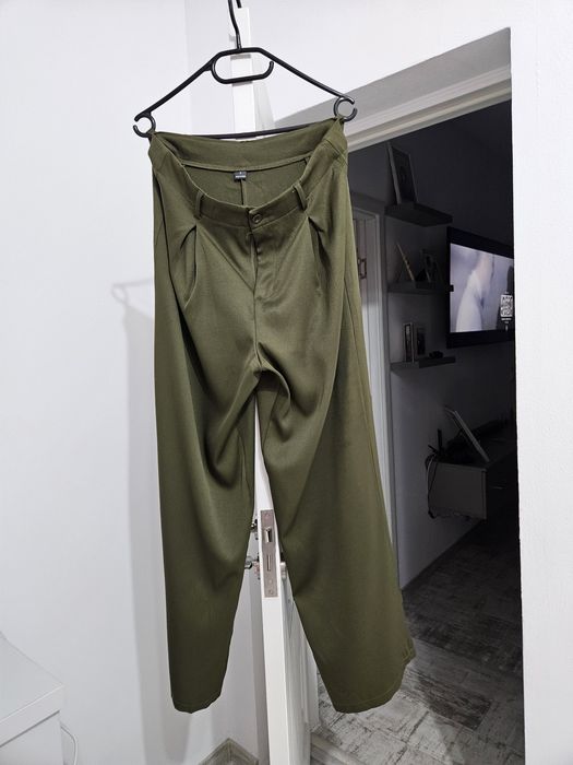 Pantaloni kaki de vara