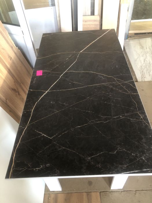 Продам новые кухонные столы