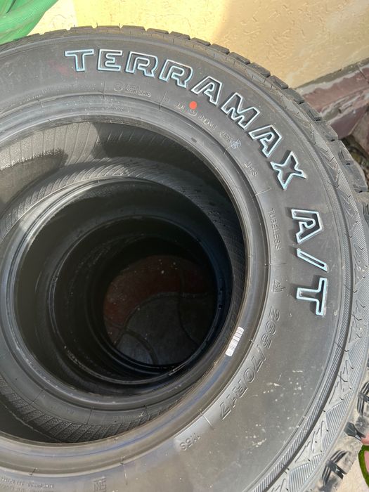 Продам шины универс