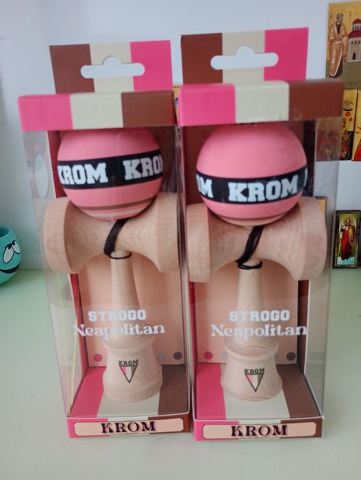 Kendama krom Strogo Napolitane