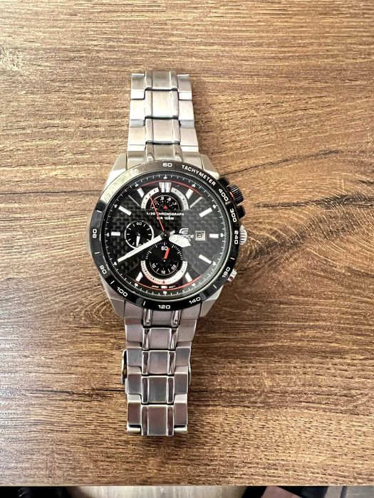 Часовник Casio Edificet