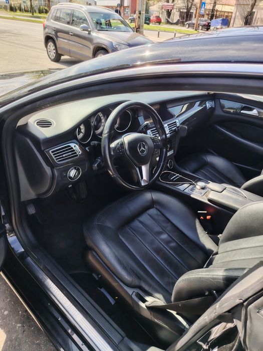 Mercedes CLS blue efficiency 2012