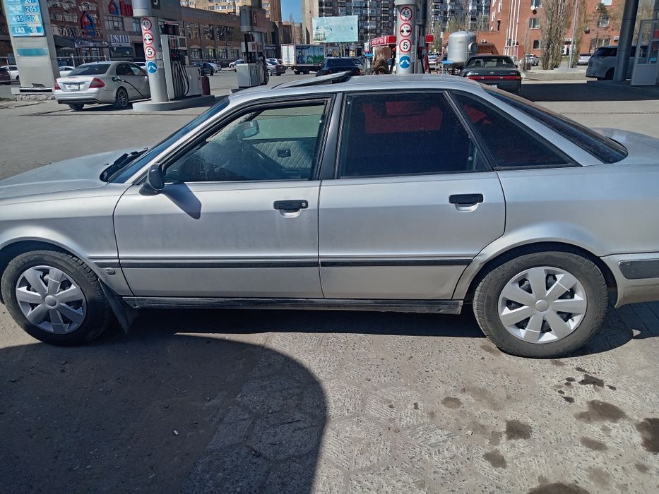 Продам Ауди б4 моно