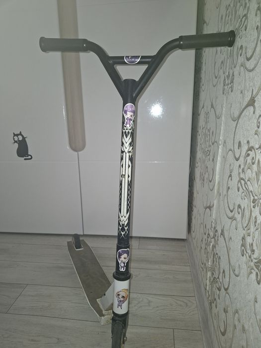 Продам самокат трюковой
