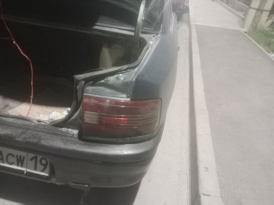 Мазда 323.продам