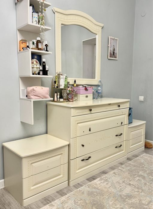 Спальный гарнитур