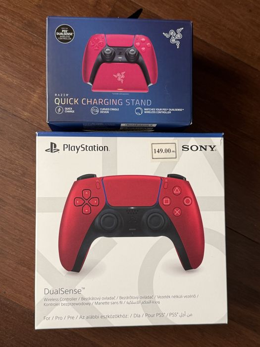 Sony PS5 DuealSense Christmas Bundle
