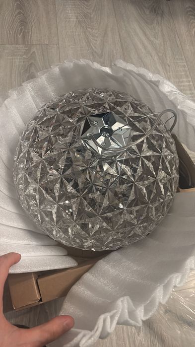 Lampă pendul Kartell Planet LED – transparentă!