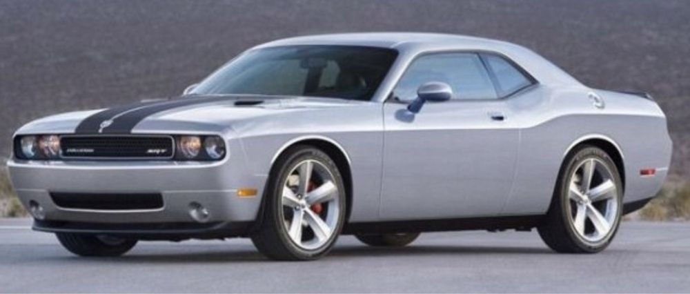 Предно стъкло Dodge challenger 2015+