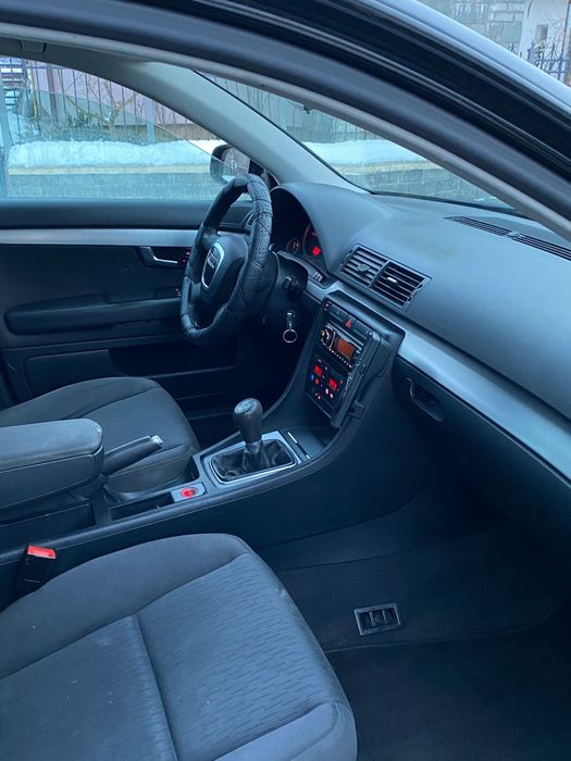 Audi A4 2.0 TDI 140 c.p BPW Un Singur Ax 2007
Audi A4  s-line