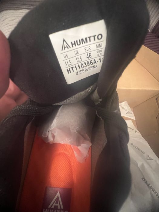 Продам новые кросовки HUMTTO