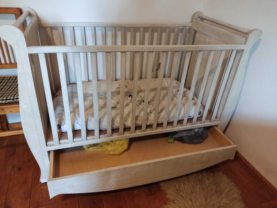 Pătuț bebeluși din lemn stratificat