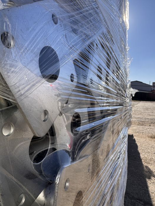 Popi metalici , stalpi zincati toate deschiderile, importator direct