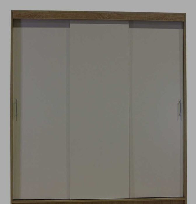 Гардероб почти нов