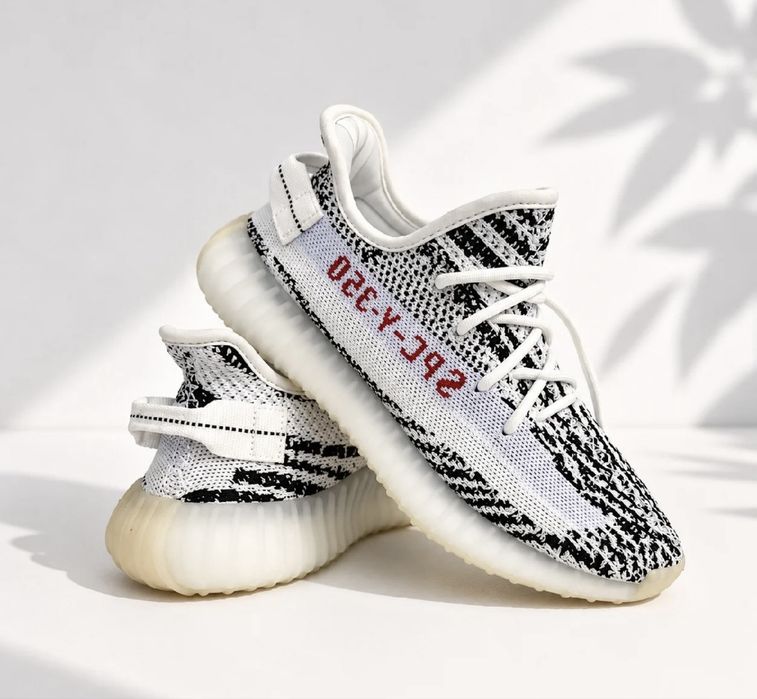 Adidasi yeezy cea mai buna calitte