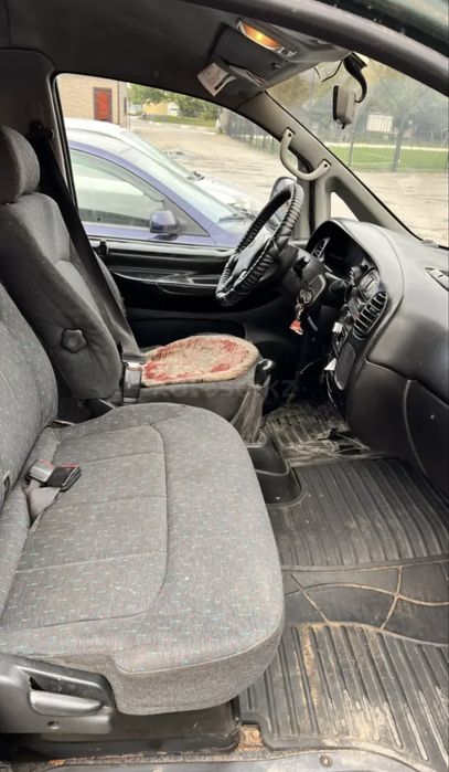 Продам Hyundai Starex