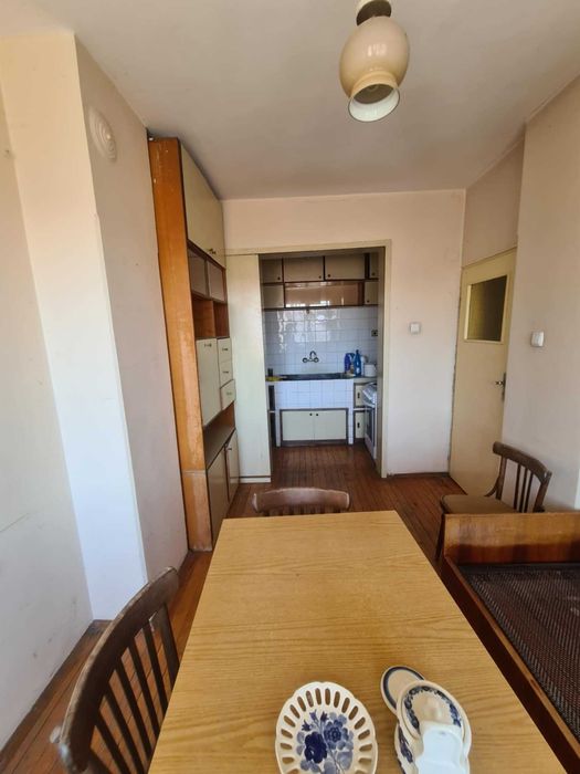 ТРИСТАЕН апартамент с ГАРАЖ в кв. Овчарски, гр. Хасково