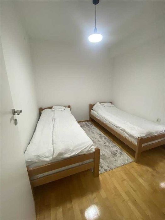 Дава се под наем Тристаен апартамент в София, Витоша - 85 кв.м за 765 € - Снимка #4