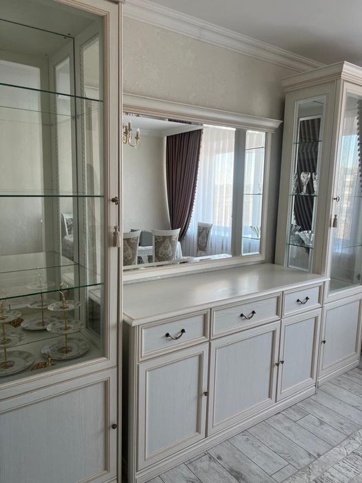 Продается стенка для гостинной Шатура