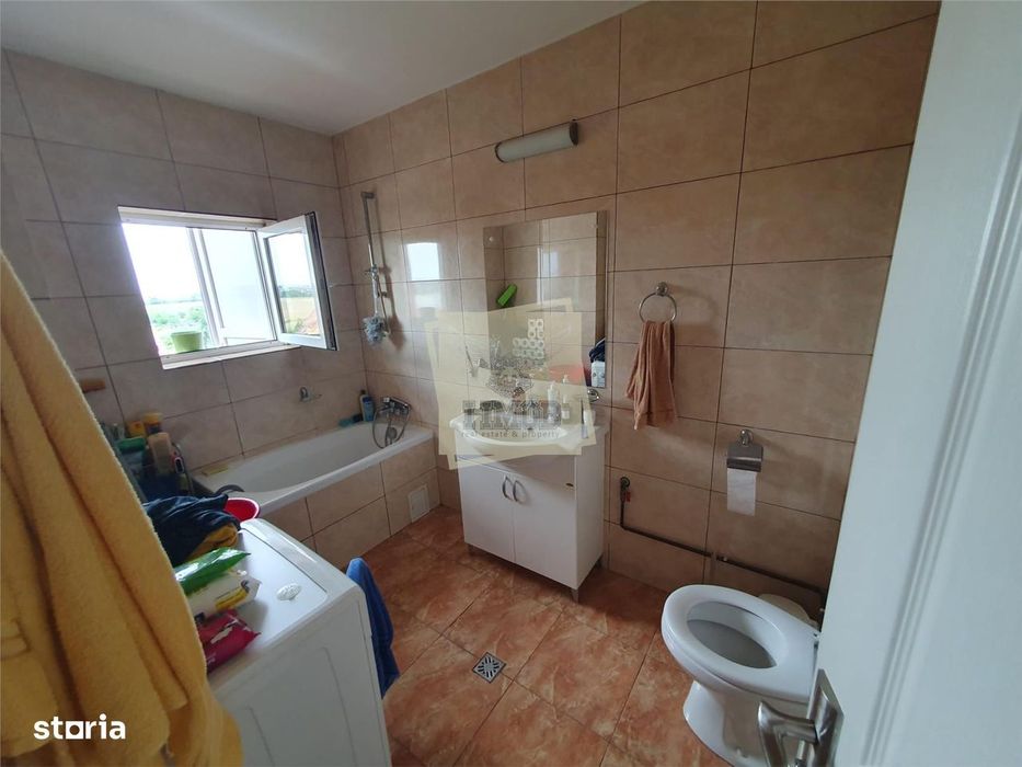 Garsoniera spatioasa etaj 1 cu balcon  Strand 2